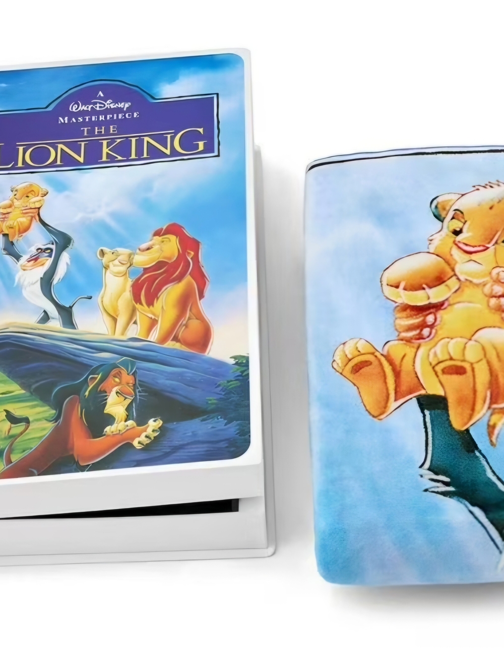 Disney Classic VHS Boxed Silk Touch Throw - Picture 3 of 6